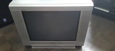 Sony KV-20FS100 CRT Retro gaming, View more