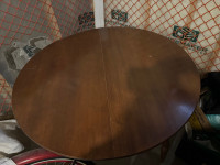  Round cherry, wood dining table 4 leg