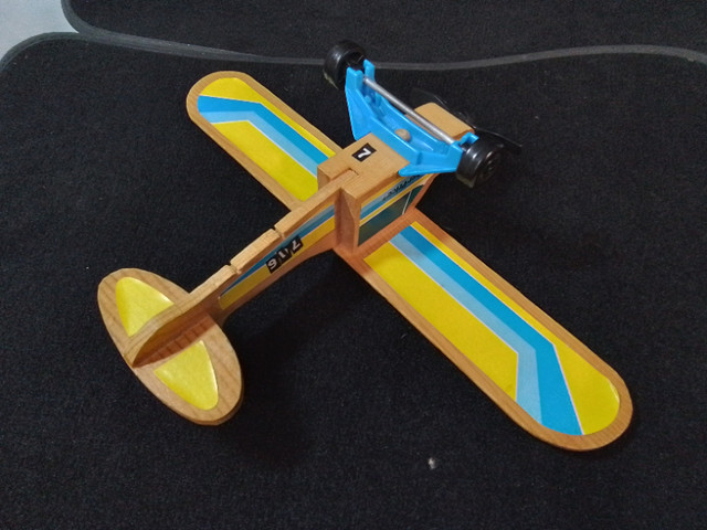 Vintage Early 1980s Fisher Price Wooden Plane Model in Arts & Collectibles in Oakville / Halton Region - Image 4