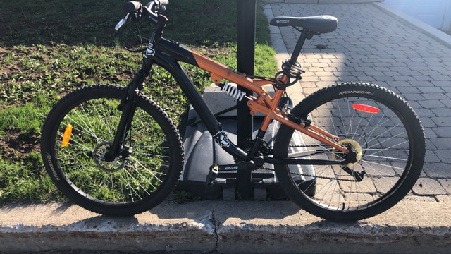 Mountain bike excellent condition  dans Appareils d'exercice domestique  à Ville de Montréal - Image 2