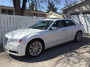 2011 Chrysler 300 Limited Luxury