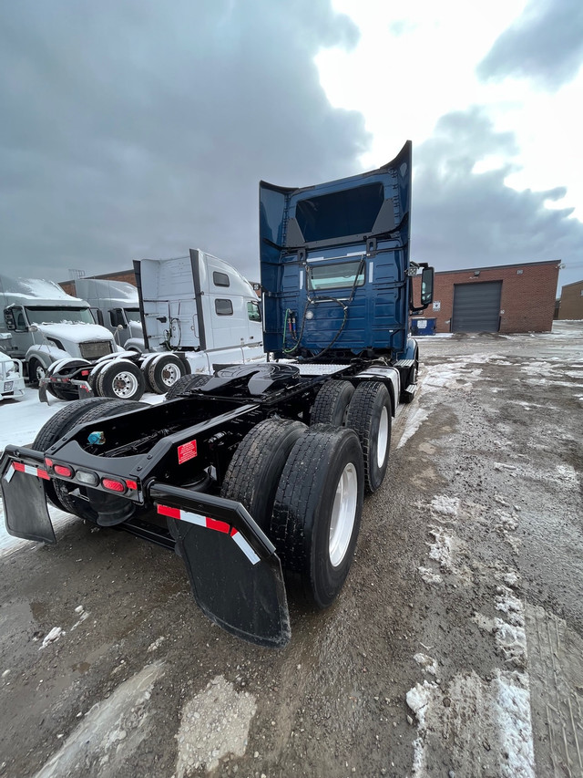 2019 Volvo VNR Day Cab in Heavy Trucks in Mississauga / Peel Region - Image 4