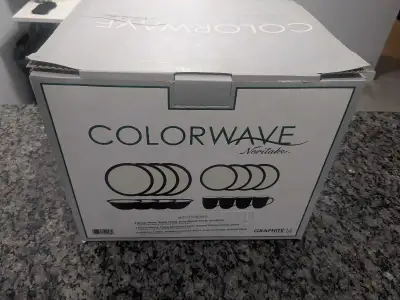 ✨ BRAND NEW ✨ Noritake Colorwave Graphite 16-Piece (Save $60!), View more