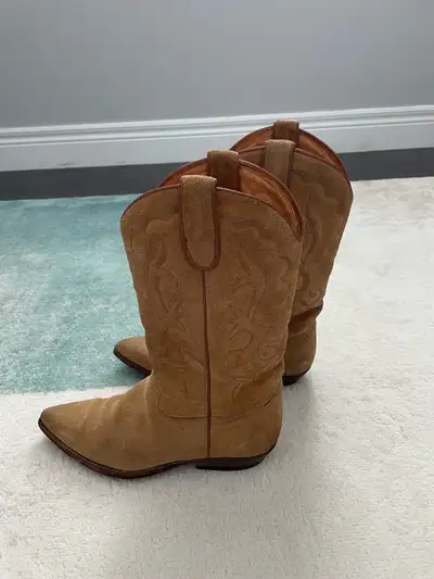 Women’s Aldo Suede Leather western/cowboy boots size 7 , View more