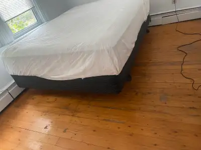 Beautiful QUEEN BEAUTYREST Mattress $250 FREE DELIVERY , View more