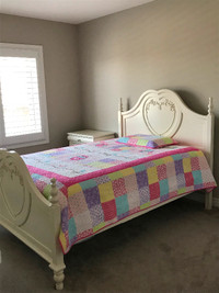 Beautiful 4-peice Disney Bedroom Set