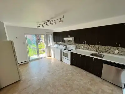 5 et 1/2 a louer a Laval dans Pont Viau. -A 5 minutes d’ecoles primaires et secondaire -proche des a...