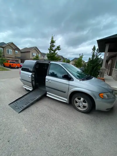 Mobility Van (Braunability) Low Mileage Very good condition - No Mechanical issues Front passenger s...