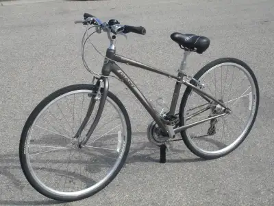 UNISEX (S) ALUMINUM HYBRID 700C GIANT CYPRESS 21 SPD ROAD RACER!, View more