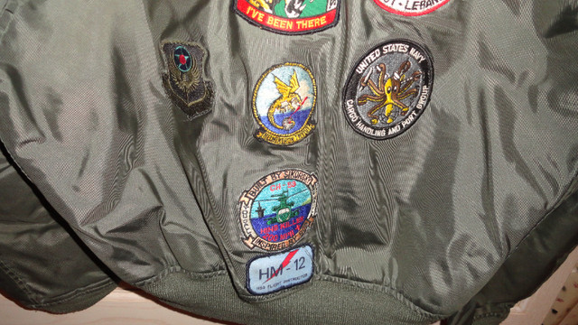 US Navy HM14 The Vanguard Squadron Helo Patched Flight Jacket XL in Arts & Collectibles in Kawartha Lakes - Image 4