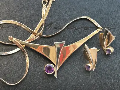 ensemble collier et boucles d’oreilles or 10k et Améthyste , View more