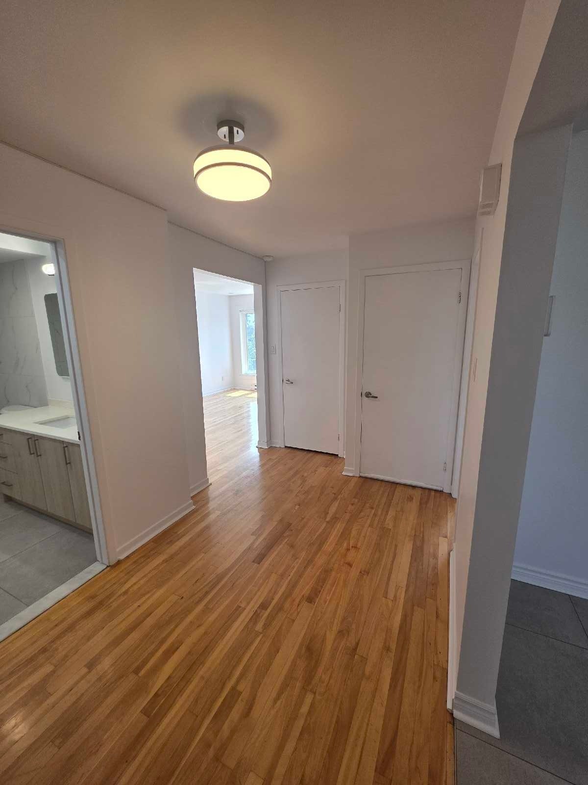 8583 Av. d'Allonnes — photo 3