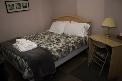 $65/night per person Minimum stay: 1 week ️ Queen bed, fully furnished - Furnished Room - Shared kit...