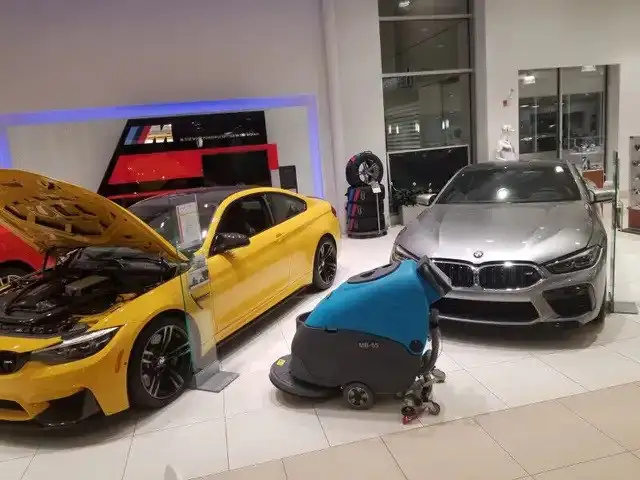 ELECTRIC FLOOR SCRUBBER! - Free Delivery64877475214465121