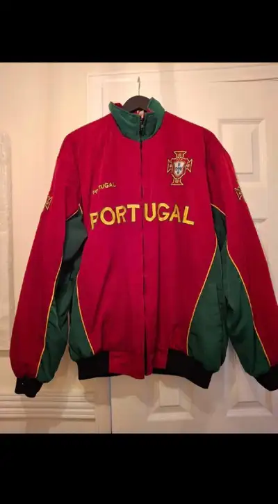 Mens Portugal jacket. Size XXL.. but fits more like XL. smoke free home . Tiny mark on the front.. n...