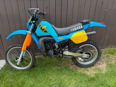 Vintage Yamaha IT250 in excellent condition ready to ride needs nothing. Lots of new parts and work...