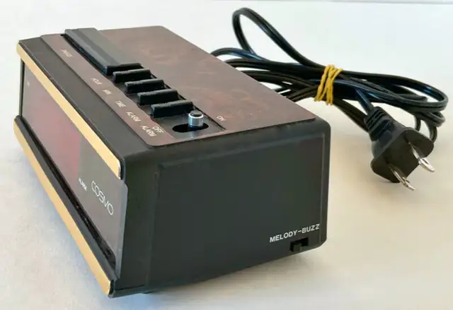 Vintage 1980 Collection Hologe Alarm Clock COSMO E517M63417655383169123