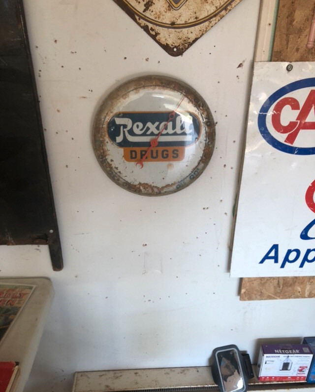 Original Signs and Oil Cans  in Arts & Collectibles in Cape Breton - Image 3