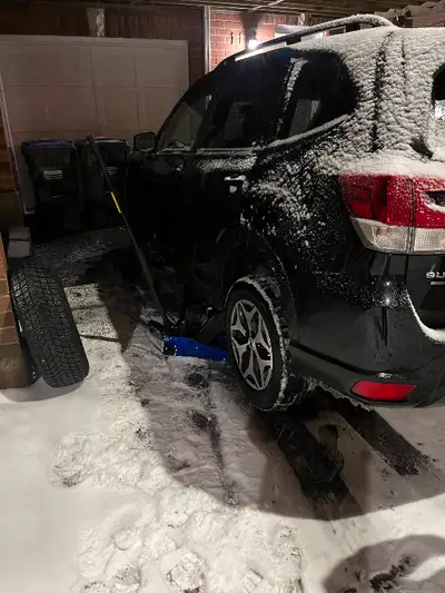 Mobile Tire Guys At Your Service!!! I WILL COME TO YOU! Need your winter tires off and summer tires...