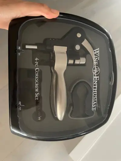 Wine Enthusiast 4-piece corkscrew set. New , View more