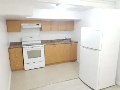 Newly renovated 1 bedroom apartment with separate side entrance. This cool apartment is situated at...