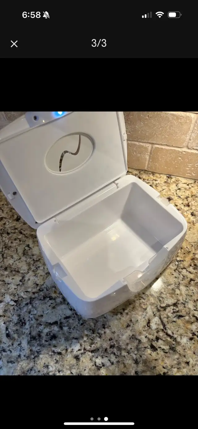 Munchkin wipes warmer  in Bathing & Changing in Ottawa - Image 4