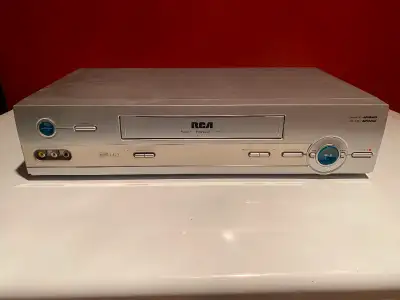 - 4 Head Video System With Accusearch - Hi-Fi Stereo Sound - Commercial Advance - Movie Advance - Un...
