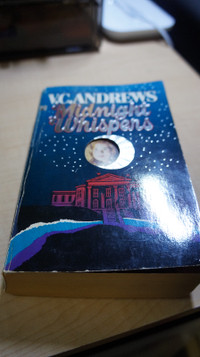VC ANDREWS 'MIDNIGHT WHISPERS' BOOK