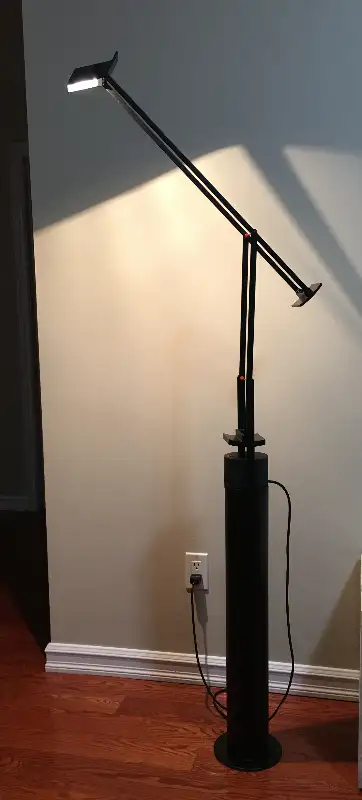 Rare Vintage designer Artemide Tizio 50 Table/Floor Lamp, View more