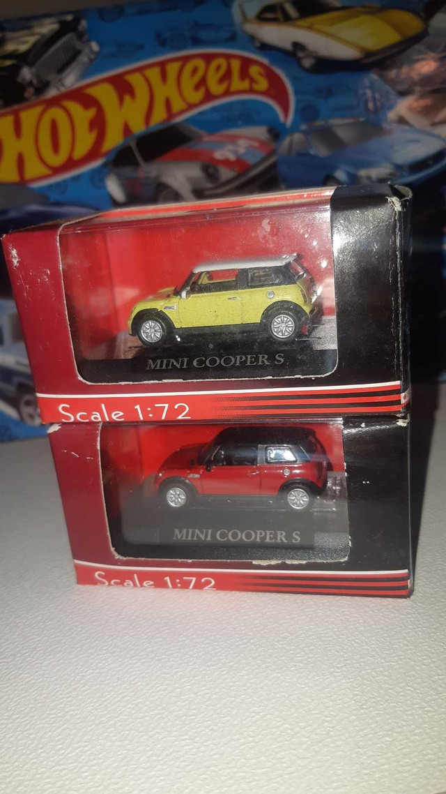 Mini Cooper S 1/72 scale Yat Ming Road Signature lot of 2 in Toys & Games in Guelph