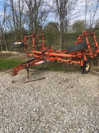 Cultivator, Allis Chalmers 16' W/ Hydraulic lift and wings