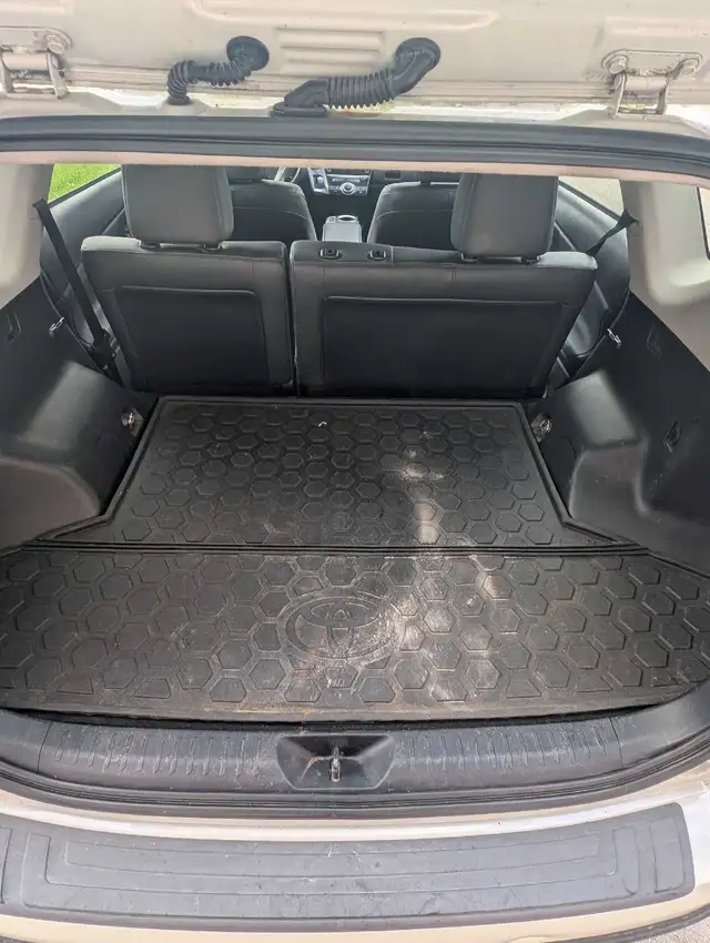 2016 Toyota Prius V **certified**538899614123970563
