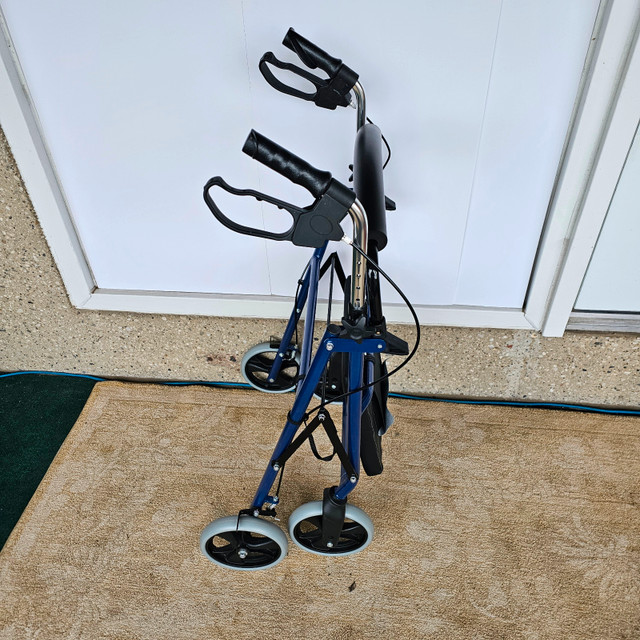 ⭐ 4 Wheel Foldable Walker - Estate Sale - READ AD in Health & Special Needs in Edmonton - Image 3