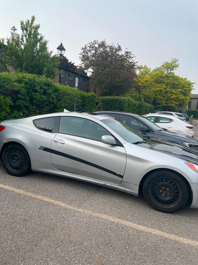 2010 Hyundai Genesis Coupe 2.0T in Cars & Trucks in Oakville / Halton Region