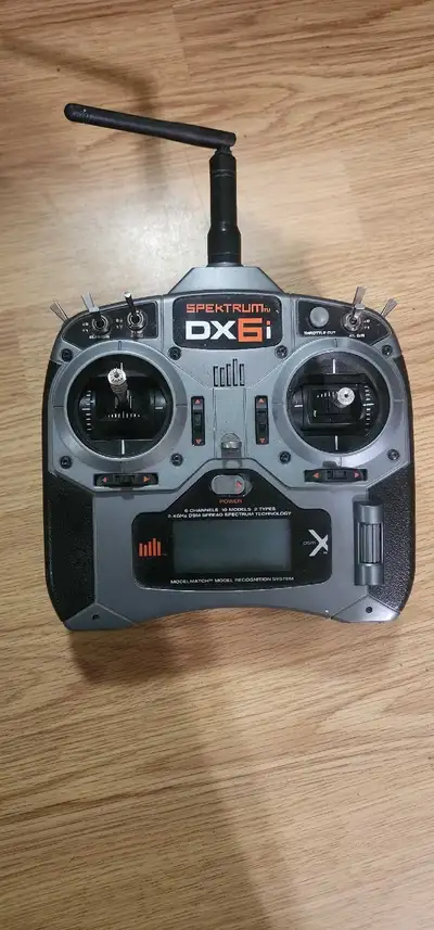 Selling my used Spektrum DX6i transmitter, perfect for RC aircraft enthusiasts. This transmitter is...