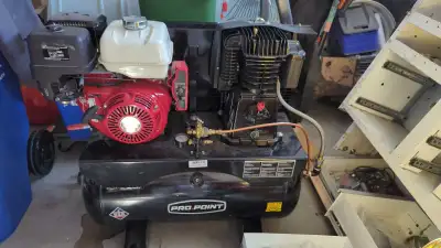 It's pretty new air compressor Barely been used. Only serious inquiries please.