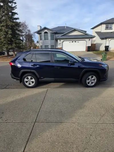 2021 Toyota Rav4 Hybrid XLE AWD 2.5L 4 cyl. Color Blueprint (Very dark blue) Sunroof. 85,000 K New w...
