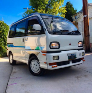 Classic KejiDoshi JDM Micro Van Mitsubishi Bravo Minicab Low KM