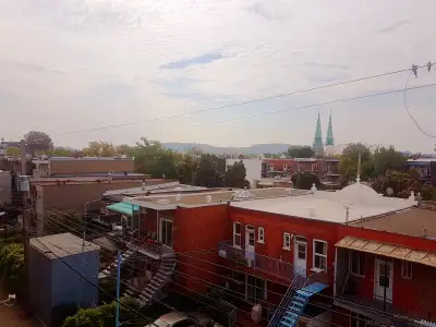 5½ ensoleillé à partager tout près du métro Jean-Talon !