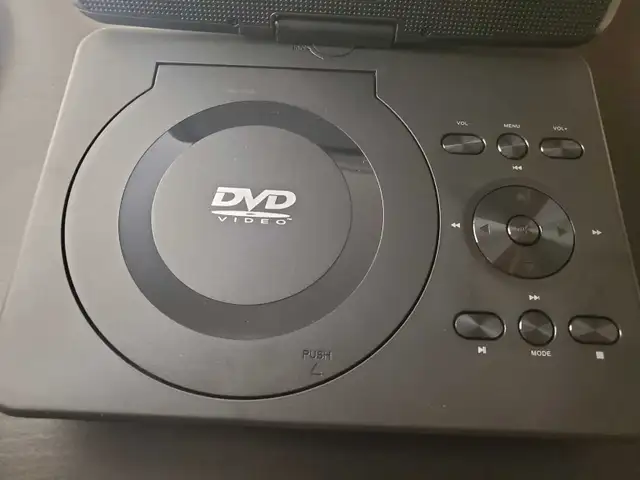 Portable DVD Player 9"485450959365099522