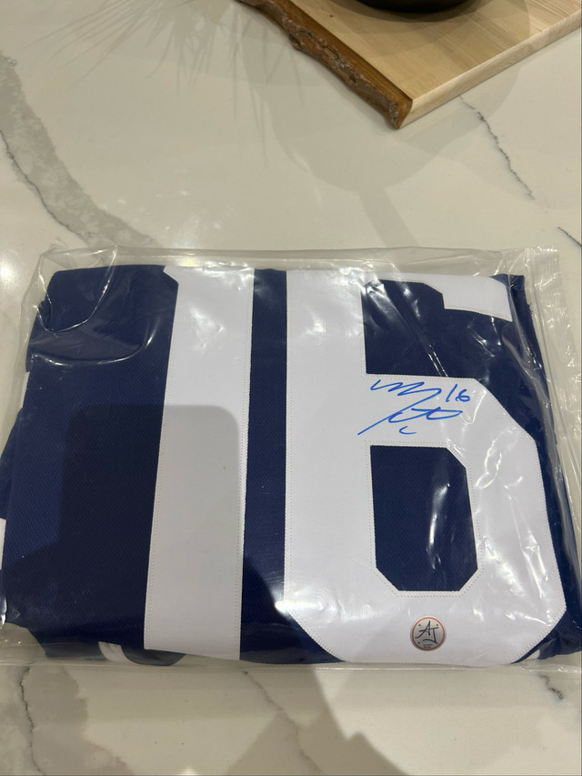  Mitch Marner signed Jersey custom frame in Arts & Collectibles in Markham / York Region - Image 3