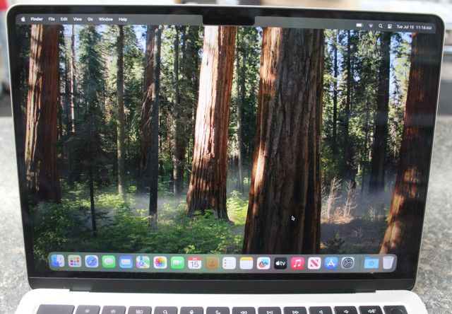 Macbook Air (M2, 2022) in Laptops in Peterborough - Image 2