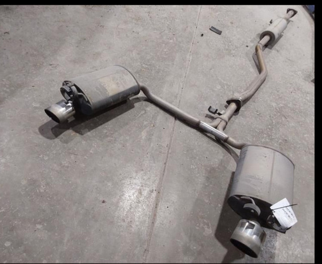 Looking for 2013-2014 honda accord sport oem exhaust assembly in Other Parts & Accessories in Winnipeg