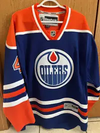 Signed Oilers Jersey! Taylor Hall