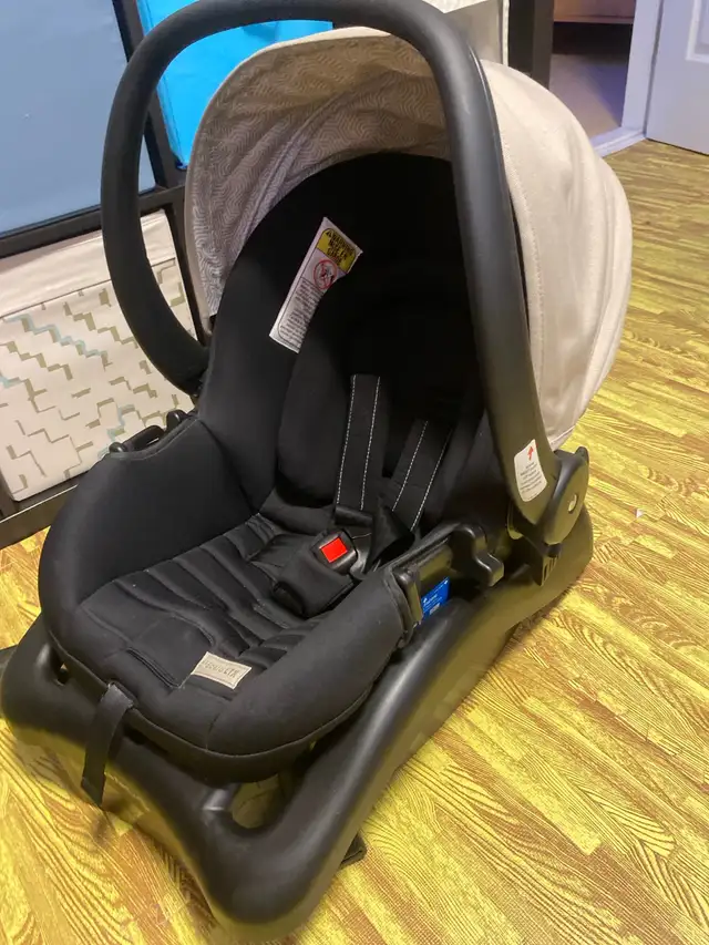 Safety 1st Travel System + 2 sieges d’auto  in Strollers, Carriers & Car Seats in Longueuil / South Shore - Image 6