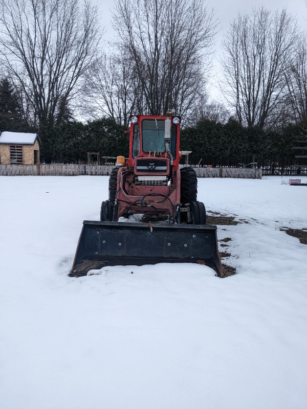 Massey Fergusson 165 Année 1972 in Farming Equipment in Gatineau