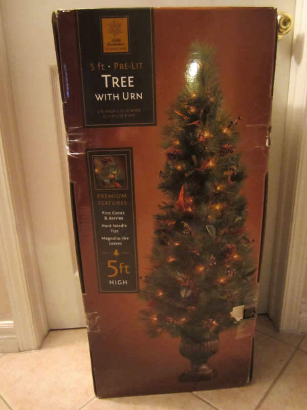 CHRISTMAS TREE 5ft with URN BASE .. in Holiday, Event & Seasonal in Hamilton