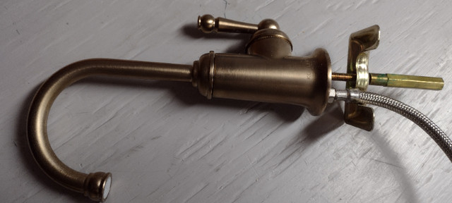 Robinet (en Bronze Brossé)  / Faucet (Brushed brass) - Kohler dans Plomberie, éviers, toilettes et bains  à Ville de Montréal - Image 2