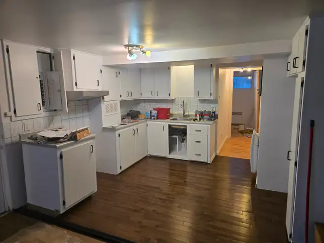 Laval, 4 1/2 Bachelor (sous-sol), non chauffé, Juin/Juillet