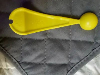 Vintage Tupperware 1/2 teaspoon, View more